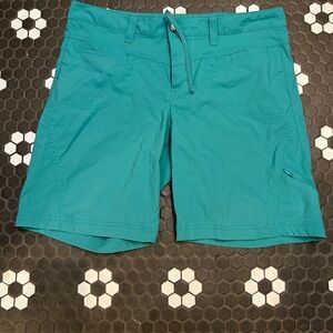 Athleta Dipper Bermuda Shorts Aqua Nylon Button Zip Pockets Womens Size 12